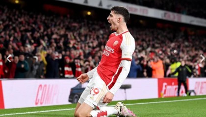  阿森纳绝杀曼联，史密斯·罗补时定乾坤