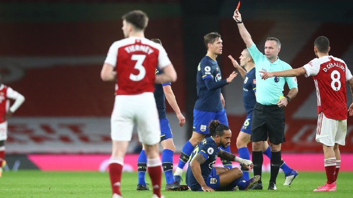  枪手阿森纳主场完胜维拉紧追榜首集团